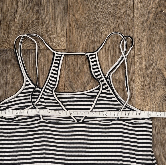 Strappy flowy striped tank - Picture 3 of 6